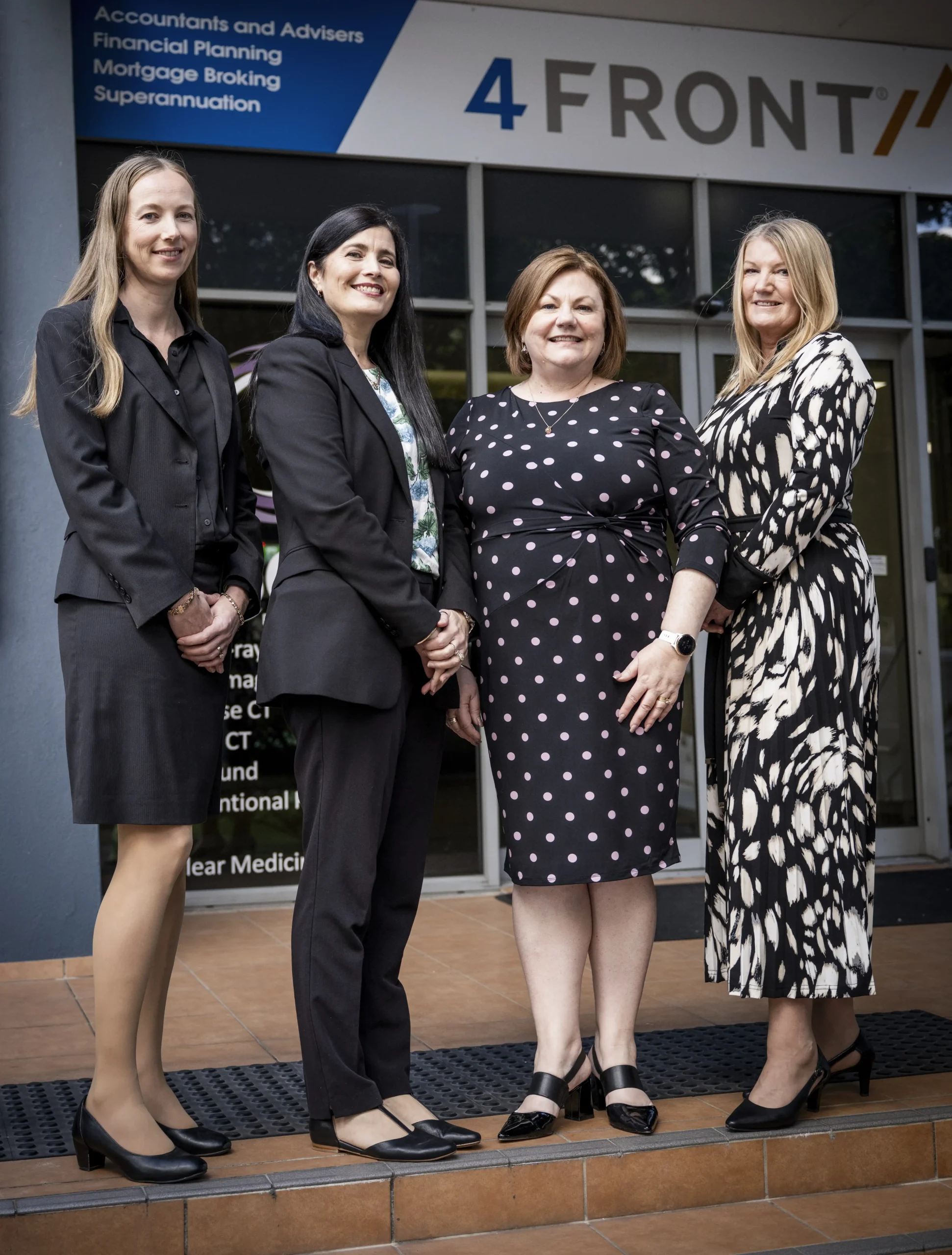 4Front financial adviser discussing investment advice and wealth planning